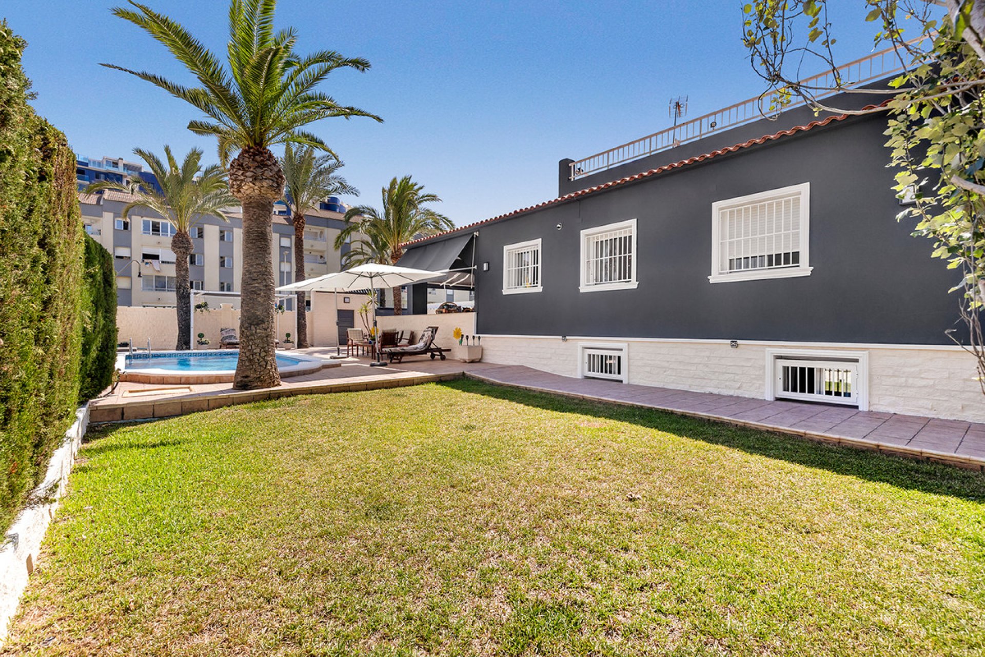 Használt ingatlanok - Villa -
Orihuela - Rocio del Mar