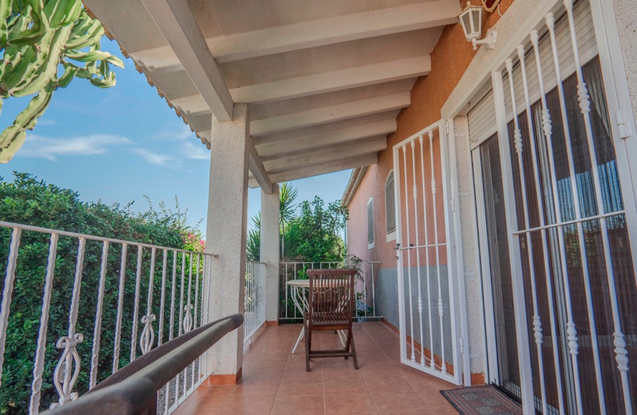 Használt ingatlanok - Villa -
Orihuela - San Bartolomé