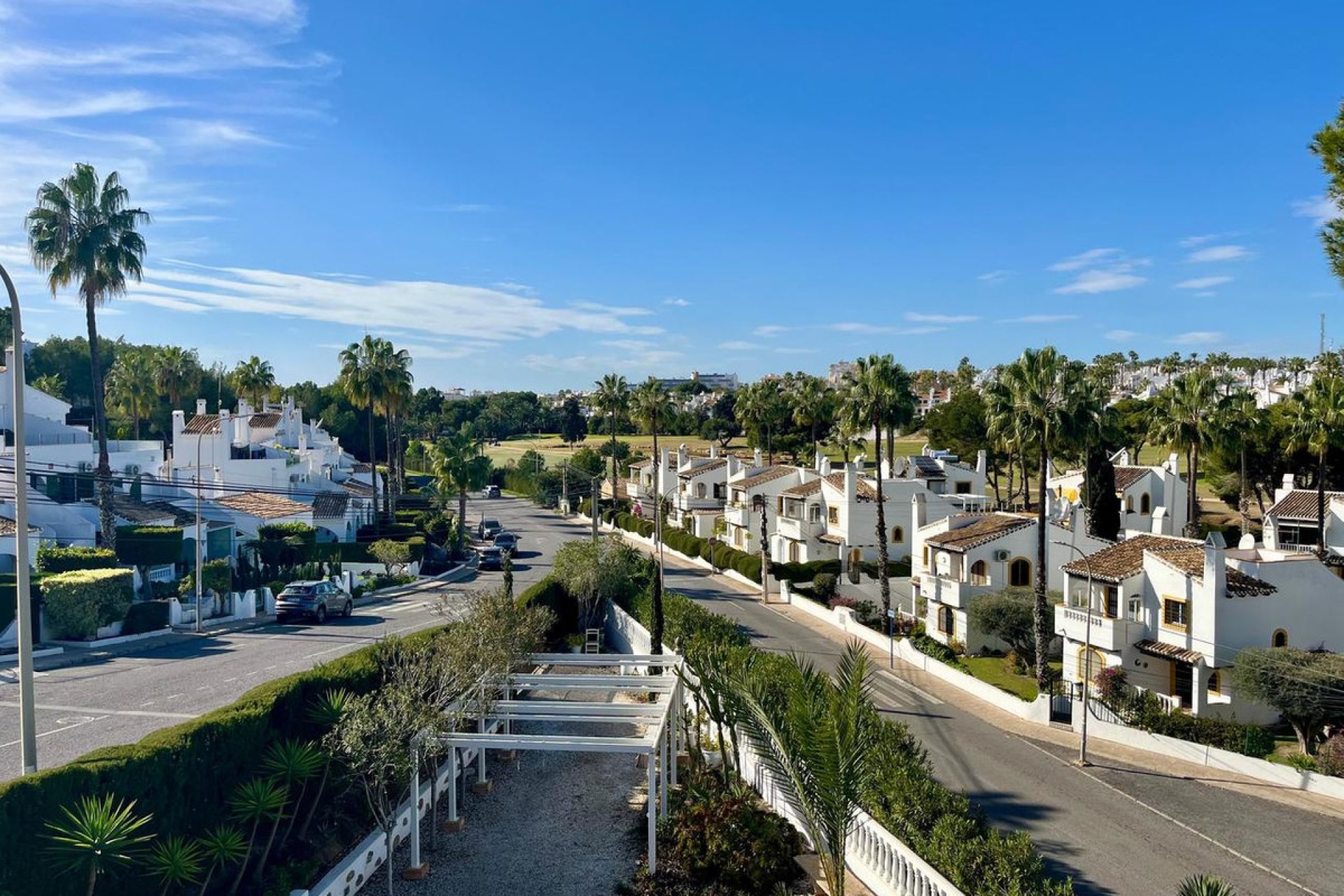 Használt ingatlanok - Villa -
Orihuela - Villamartin