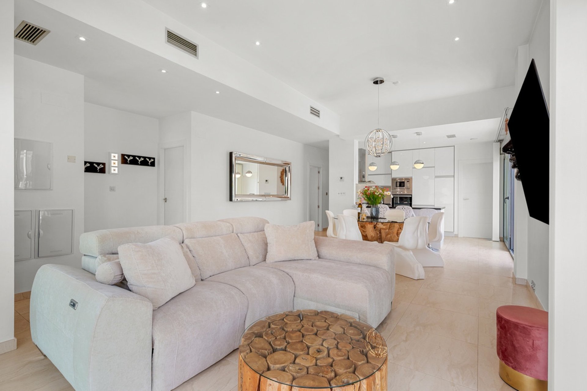 Használt ingatlanok - Villa -
Orihuela - Villamartin