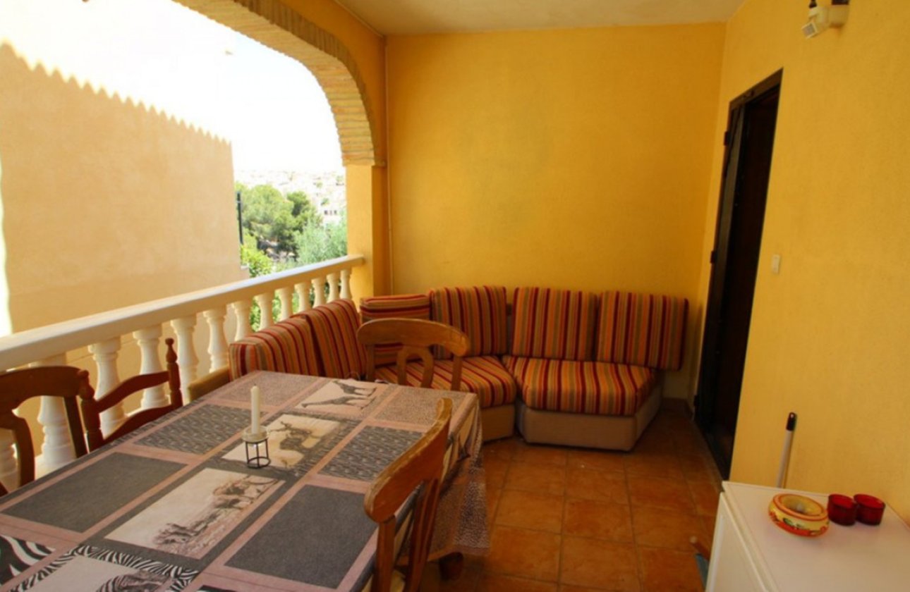 Használt ingatlanok - Villa -
Orihuela - Villamartin