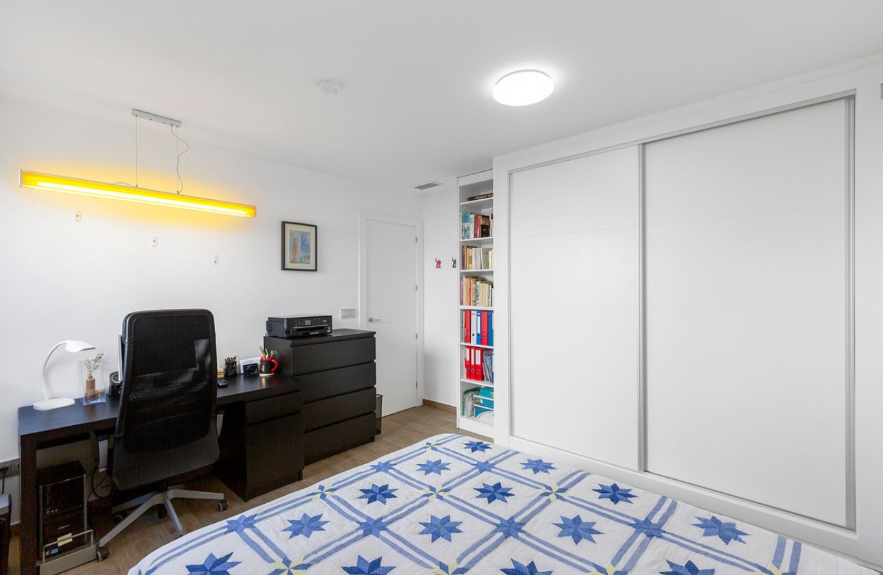 Használt ingatlanok - Villa -
Orihuela - Vistabella Golf