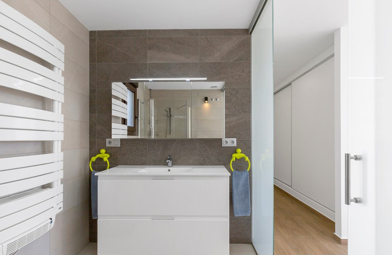 Használt ingatlanok - Villa -
Orihuela - Vistabella Golf