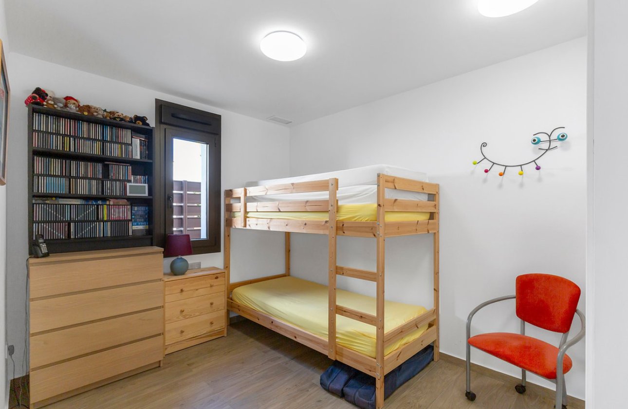 Használt ingatlanok - Villa -
Orihuela - Vistabella Golf