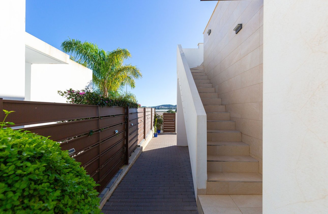 Használt ingatlanok - Villa -
Orihuela - Vistabella Golf