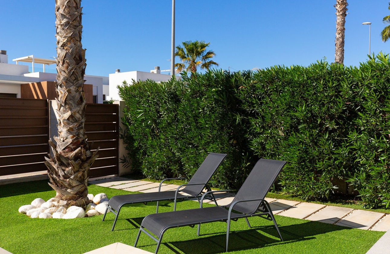 Használt ingatlanok - Villa -
Orihuela - Vistabella Golf