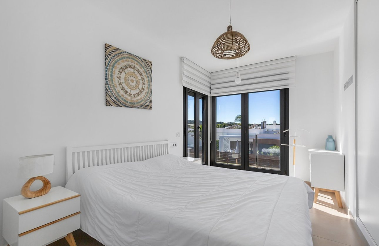 Használt ingatlanok - Villa -
Orihuela - Vistabella Golf