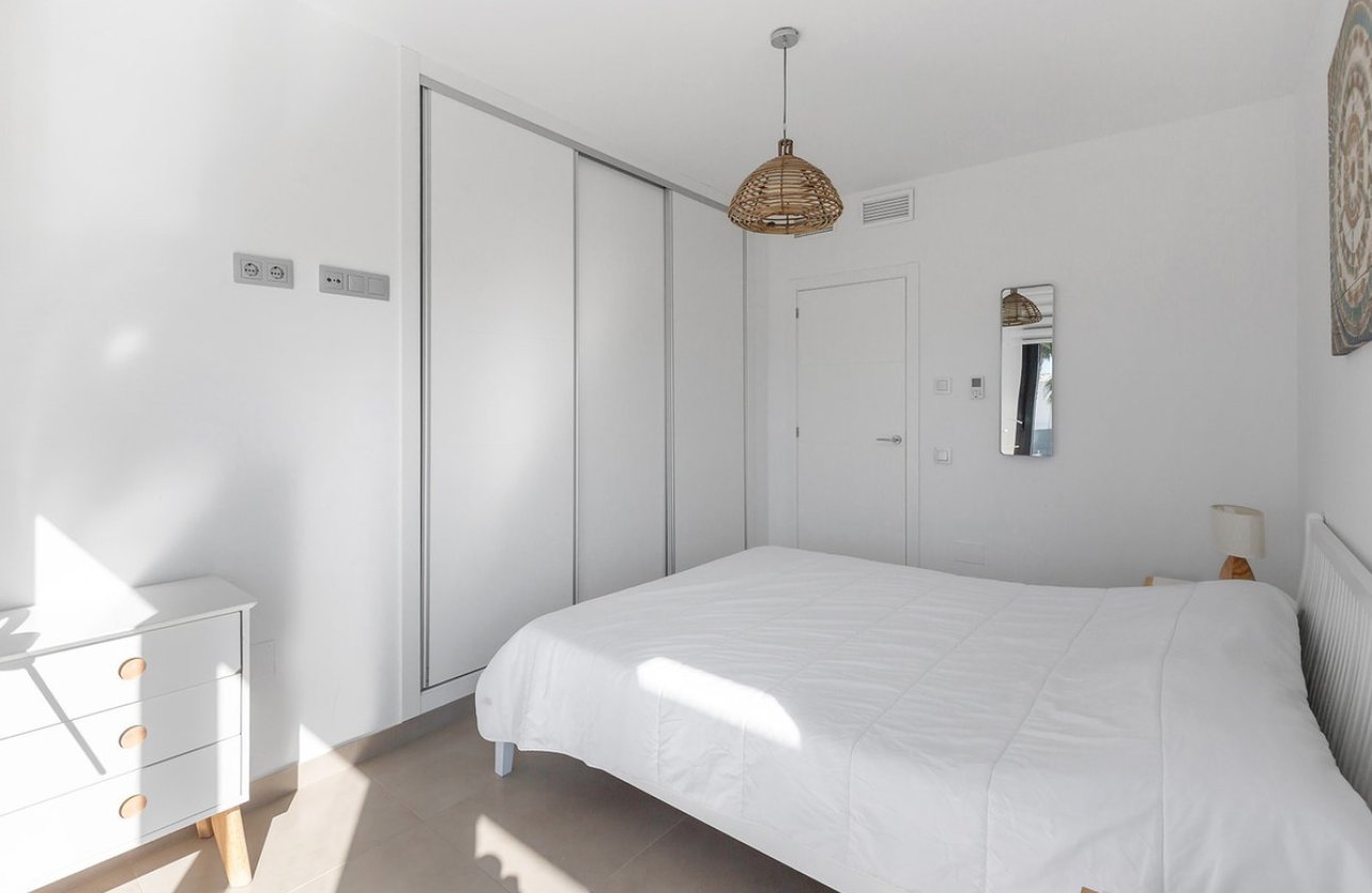 Használt ingatlanok - Villa -
Orihuela - Vistabella Golf