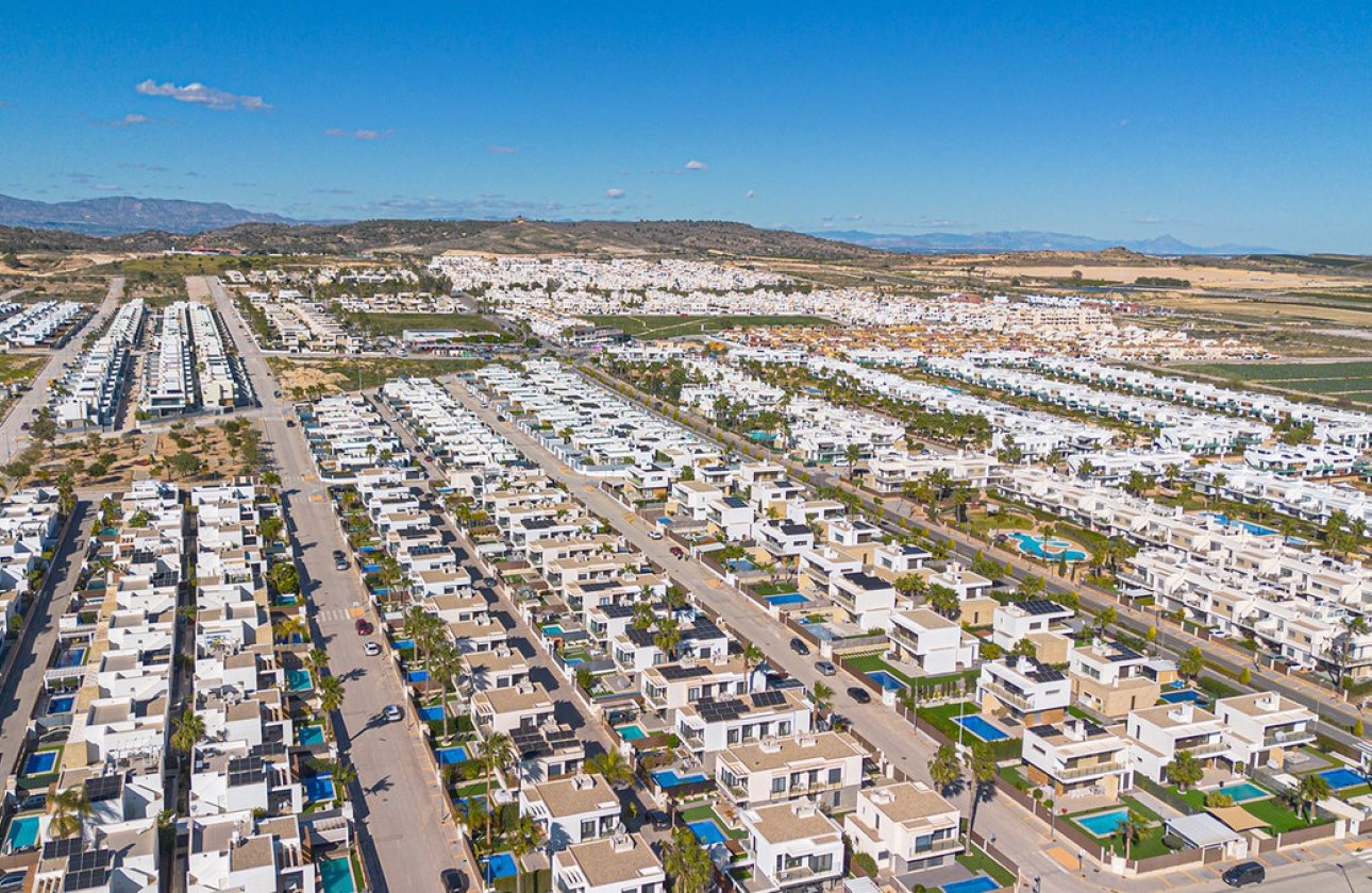 Használt ingatlanok - Villa -
Orihuela - Vistabella Golf