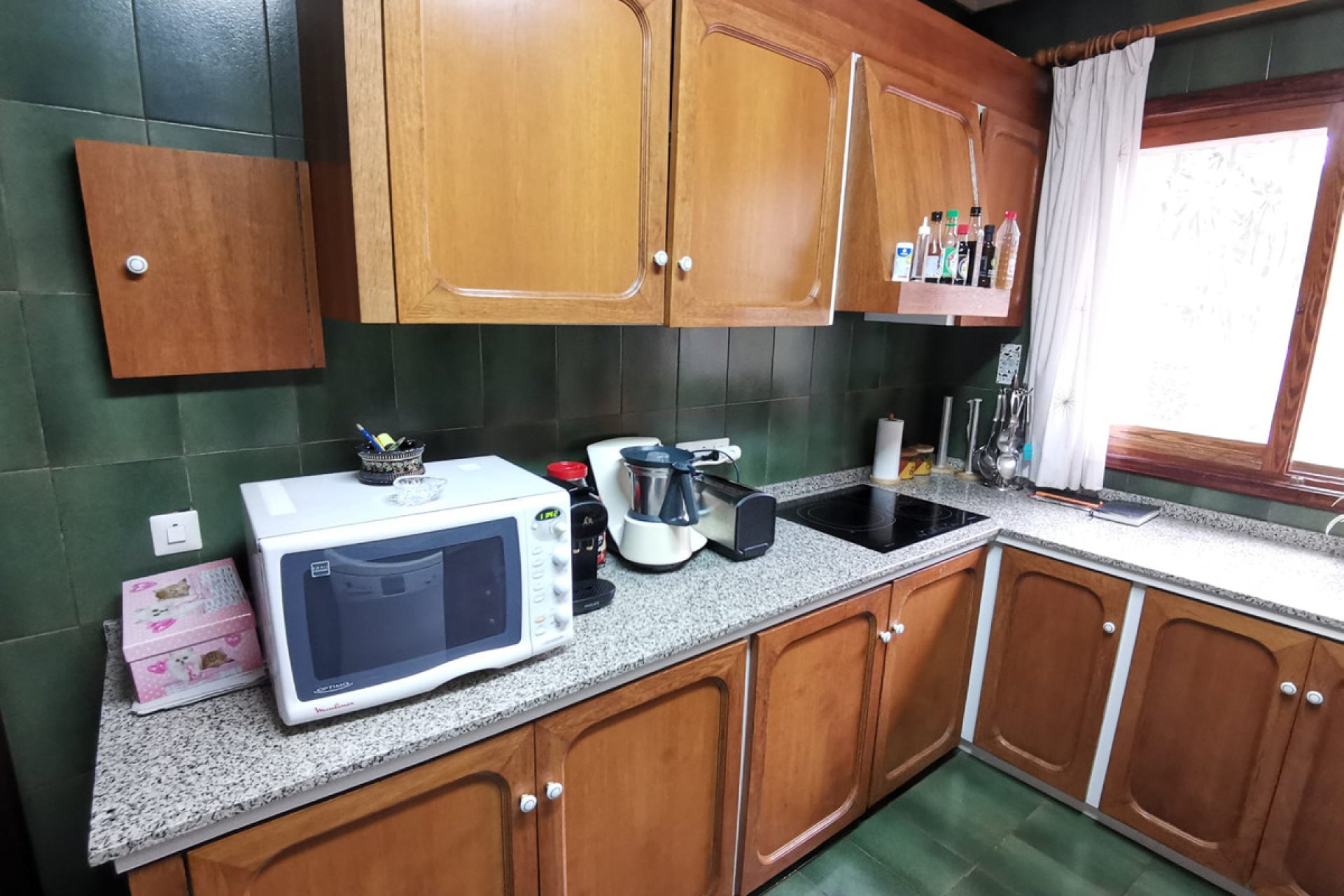 Használt ingatlanok - Villa -
Pedreguer - Pedreguer Centro