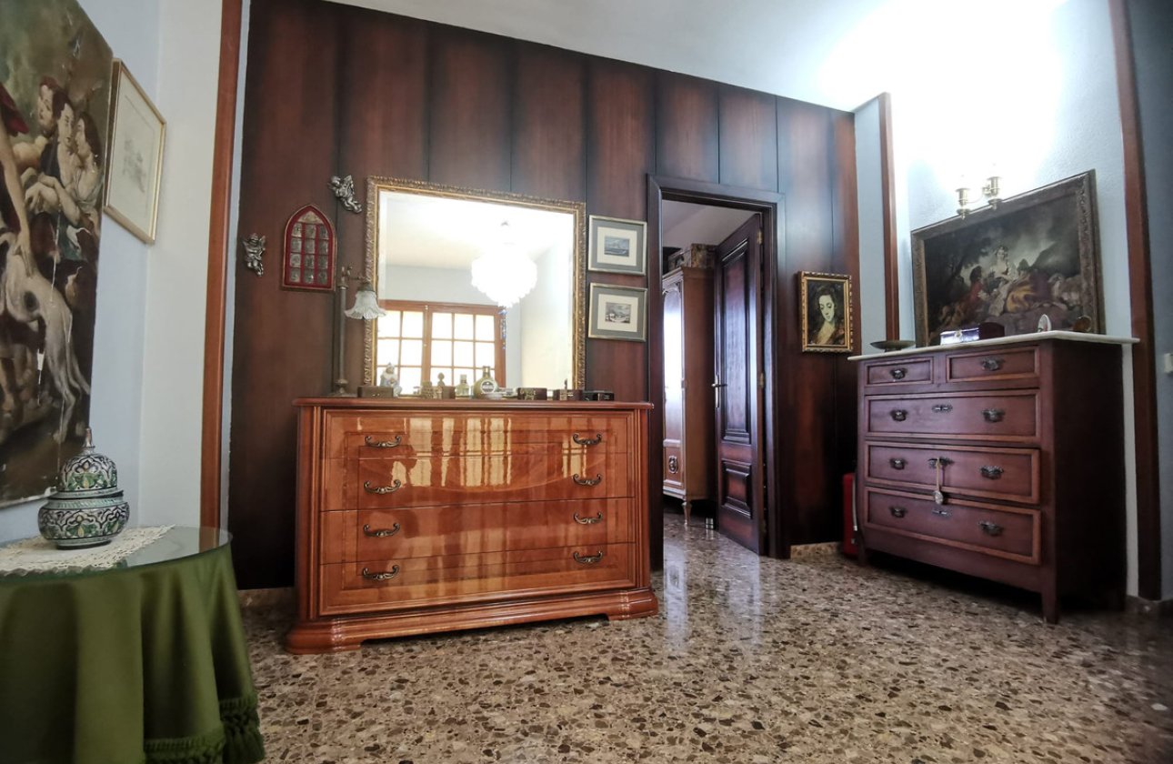 Használt ingatlanok - Villa -
Pedreguer - Pedreguer Centro