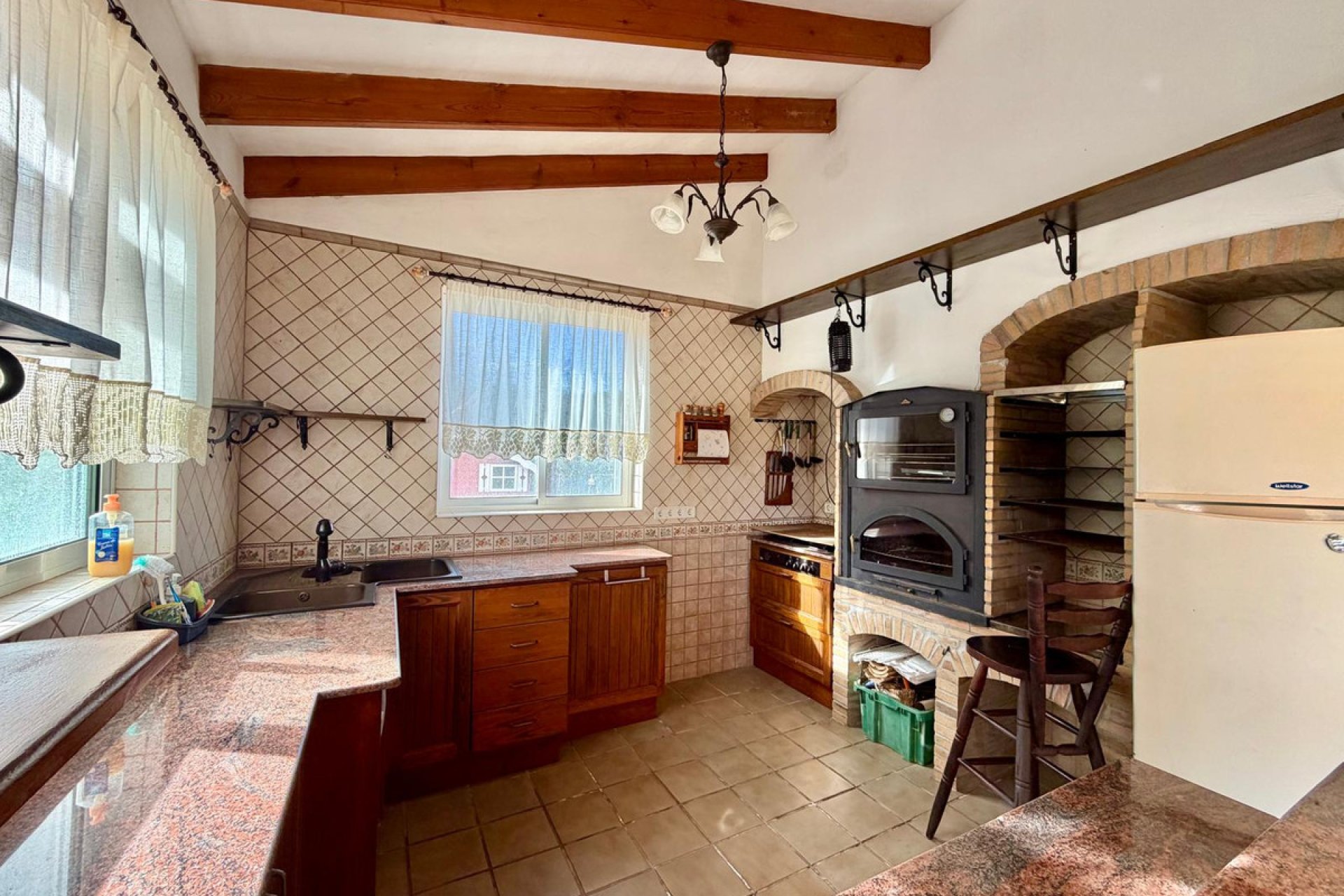 Használt ingatlanok - Villa -
Pedreguer - Pedreguer Centro