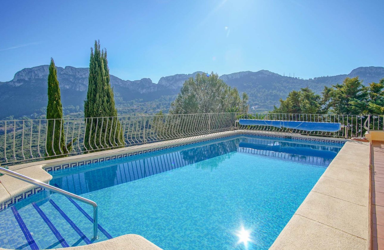 Használt ingatlanok - Villa -
Pego - Monte Pego