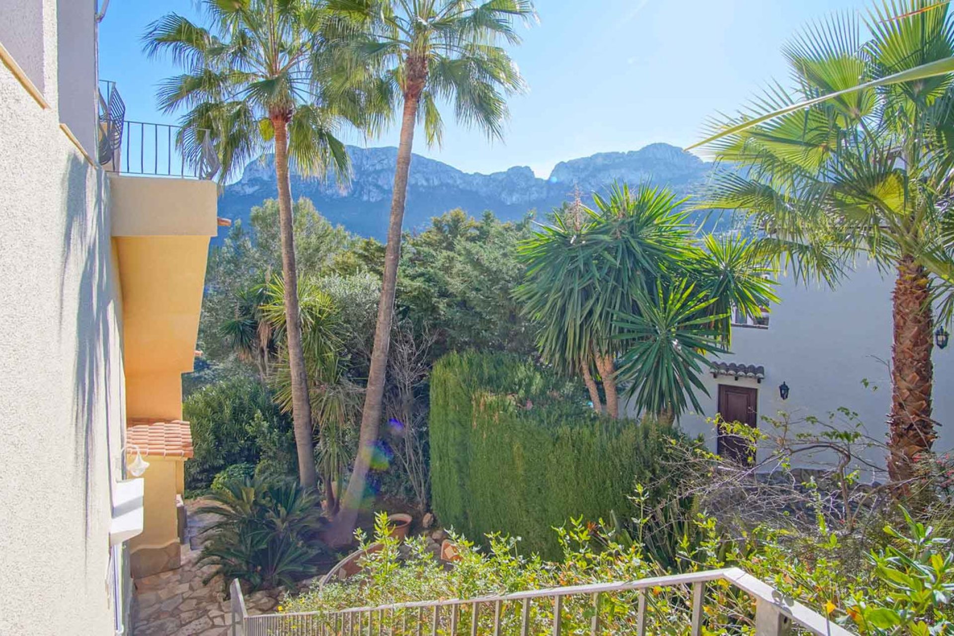 Használt ingatlanok - Villa -
Pego - Monte Pego