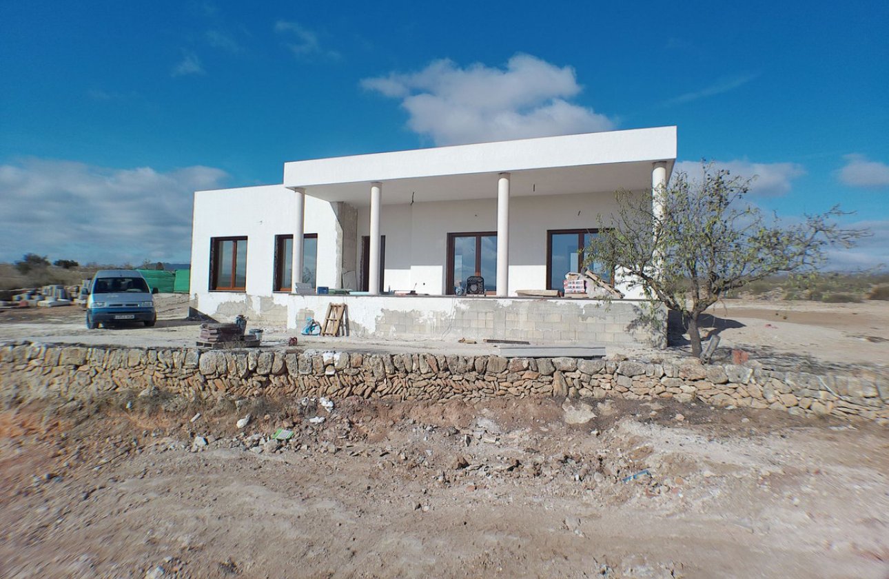 Használt ingatlanok - Villa -
Pinoso - Pinoso Centro