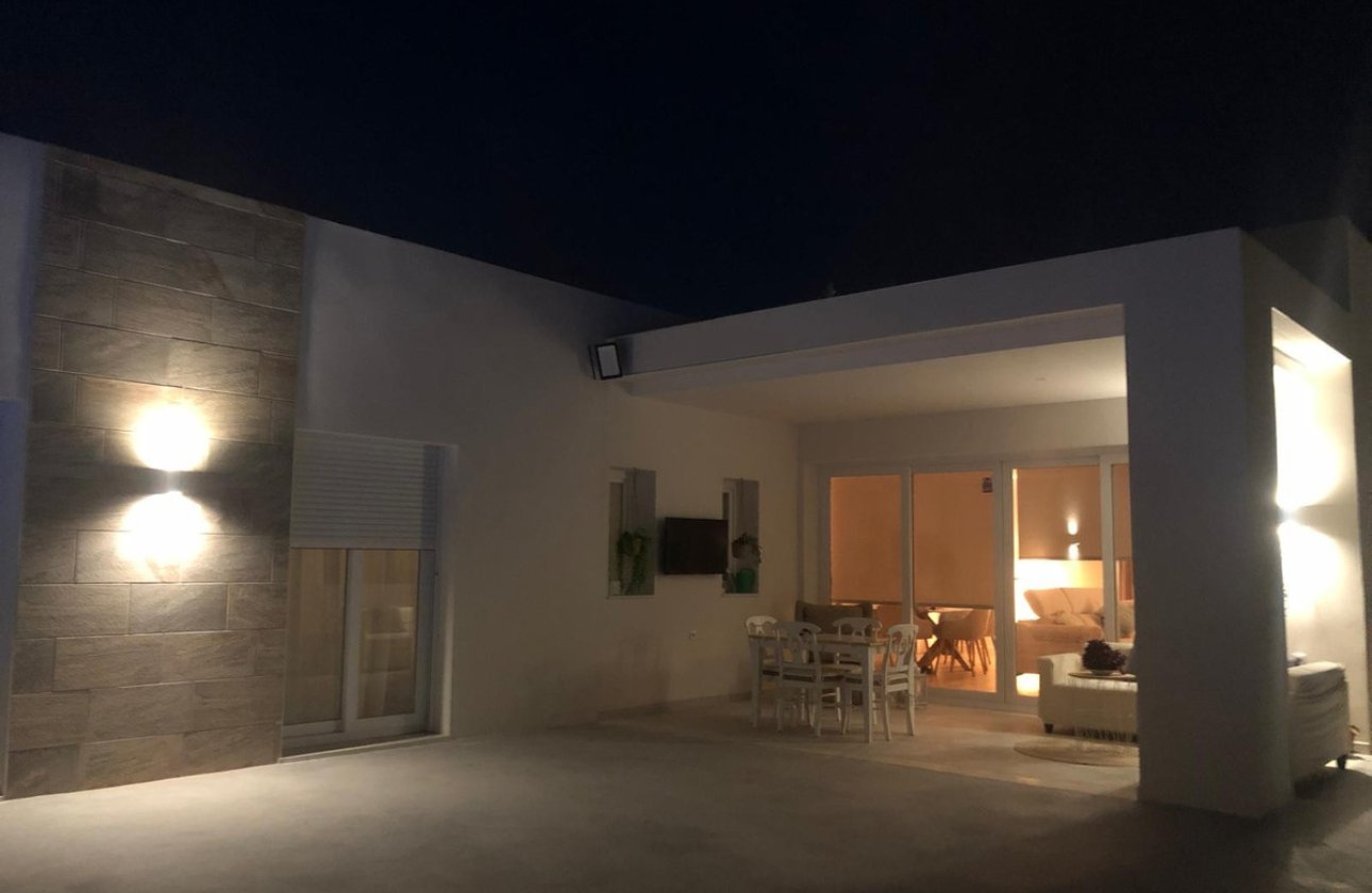 Használt ingatlanok - Villa -
Pinoso - Pinoso Centro