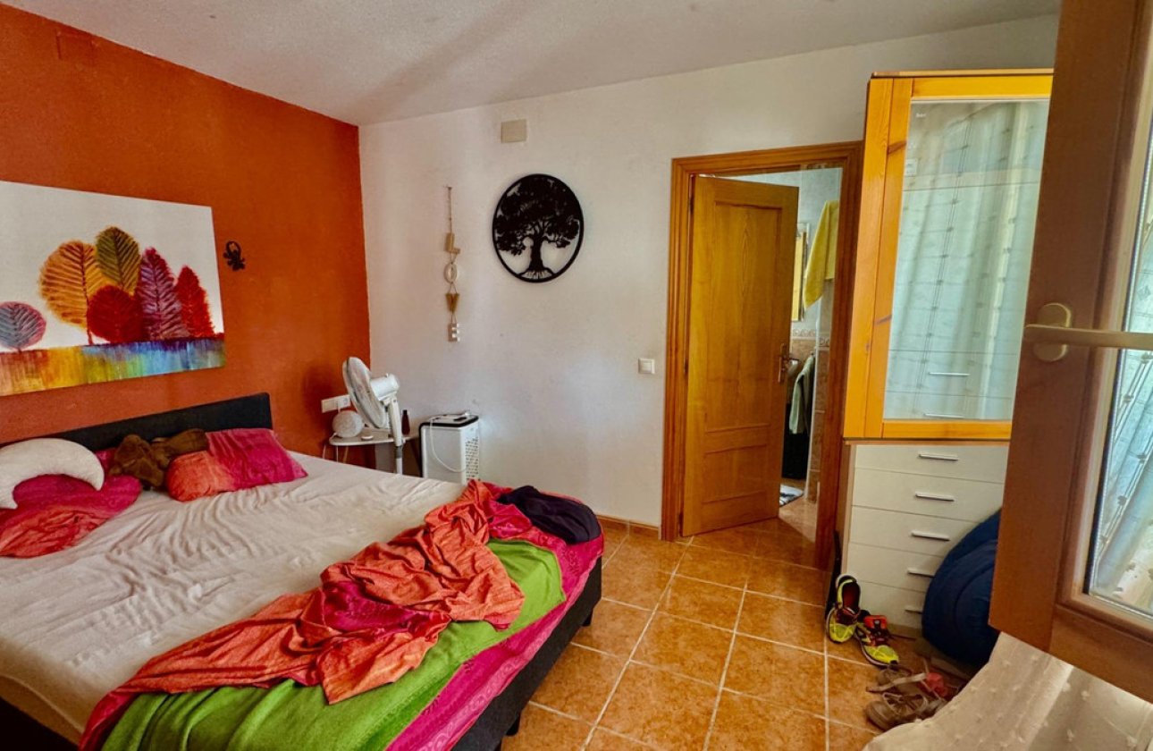 Használt ingatlanok - Villa -
Relleu - Relleu Centro