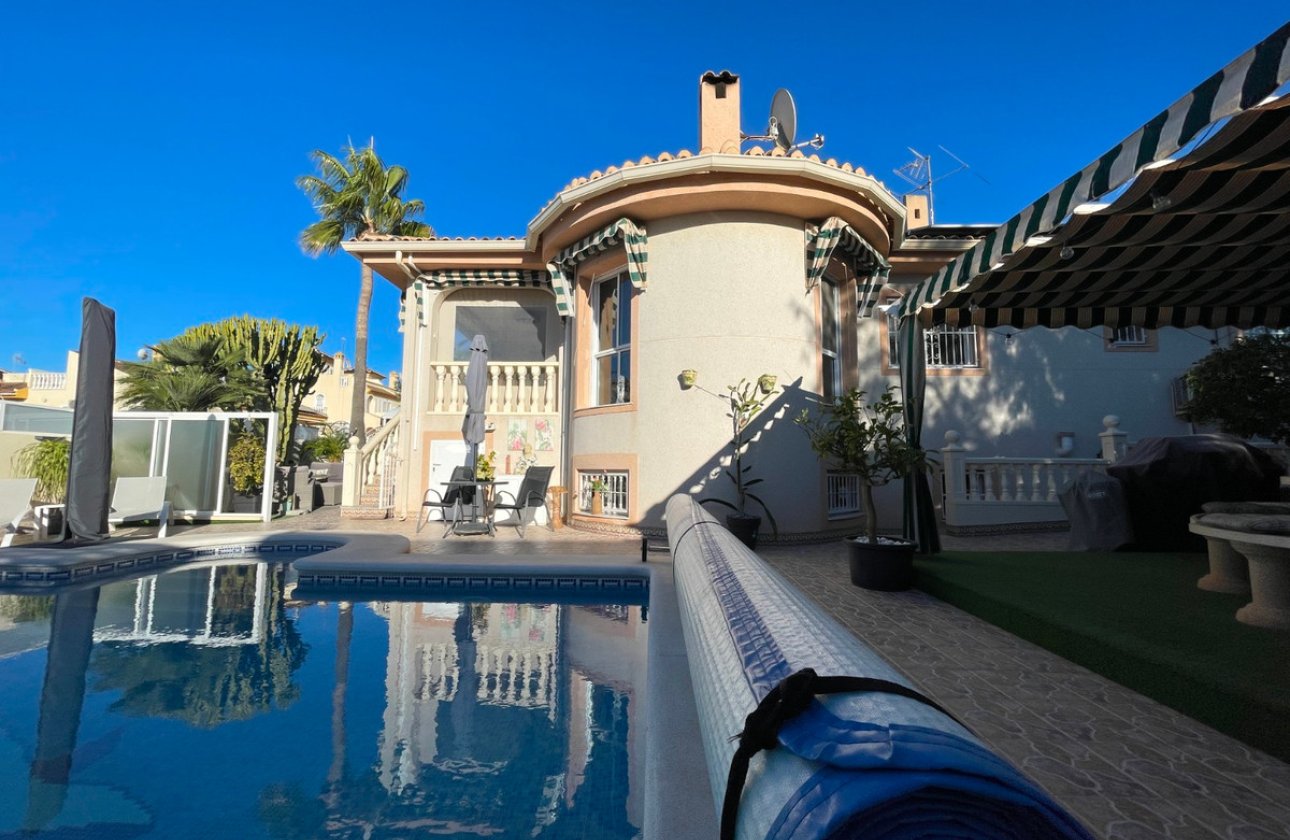 Használt ingatlanok - Villa -
Rojales - Benimar