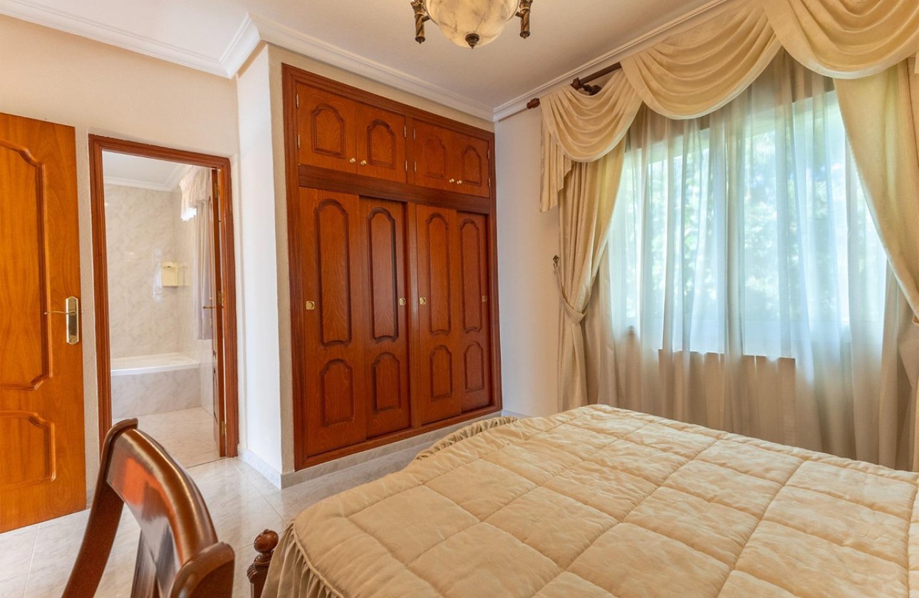 Használt ingatlanok - Villa -
Rojales - Ciudad Quesada