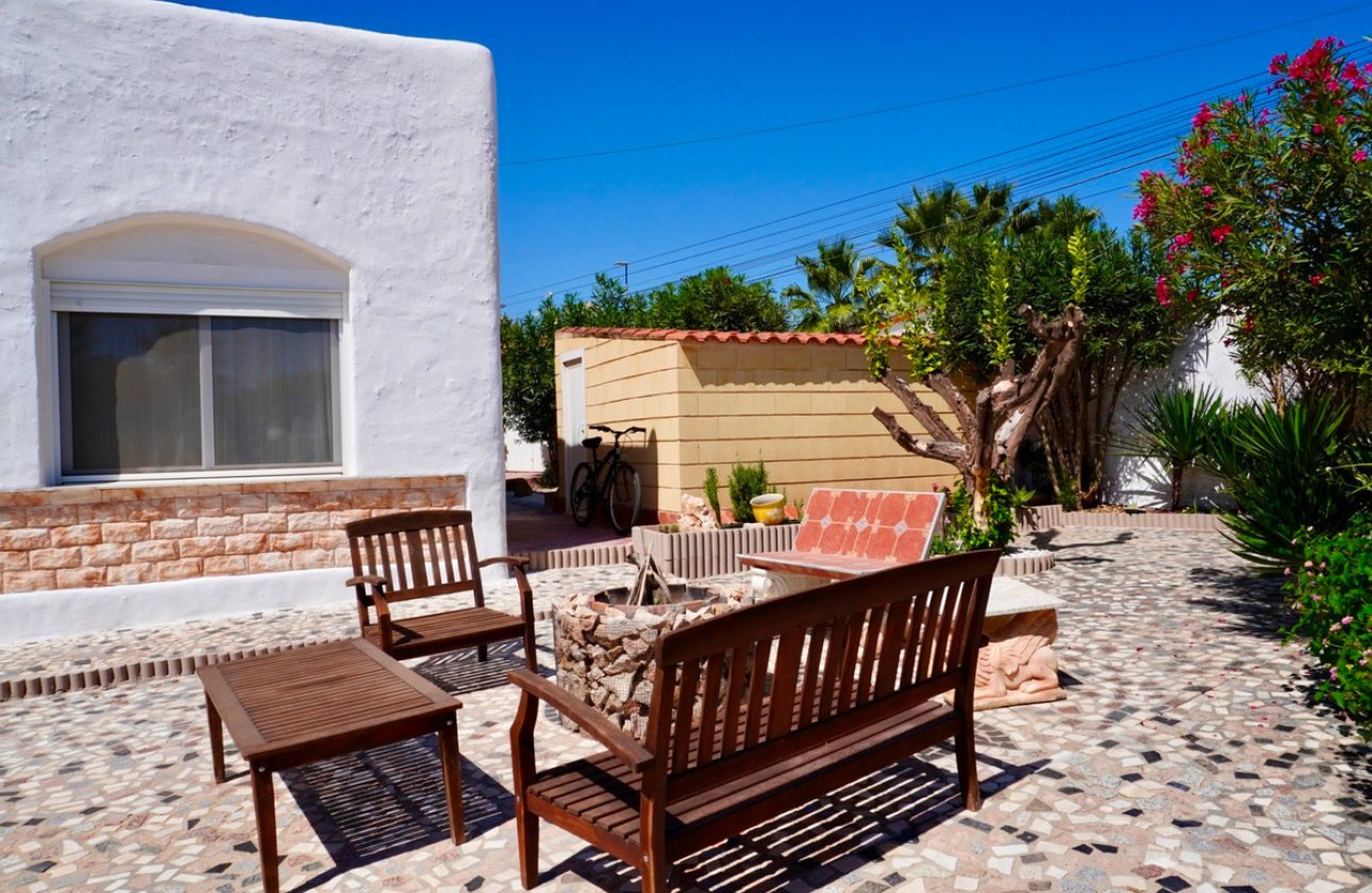 Használt ingatlanok - Villa -
Rojales - Ciudad Quesada