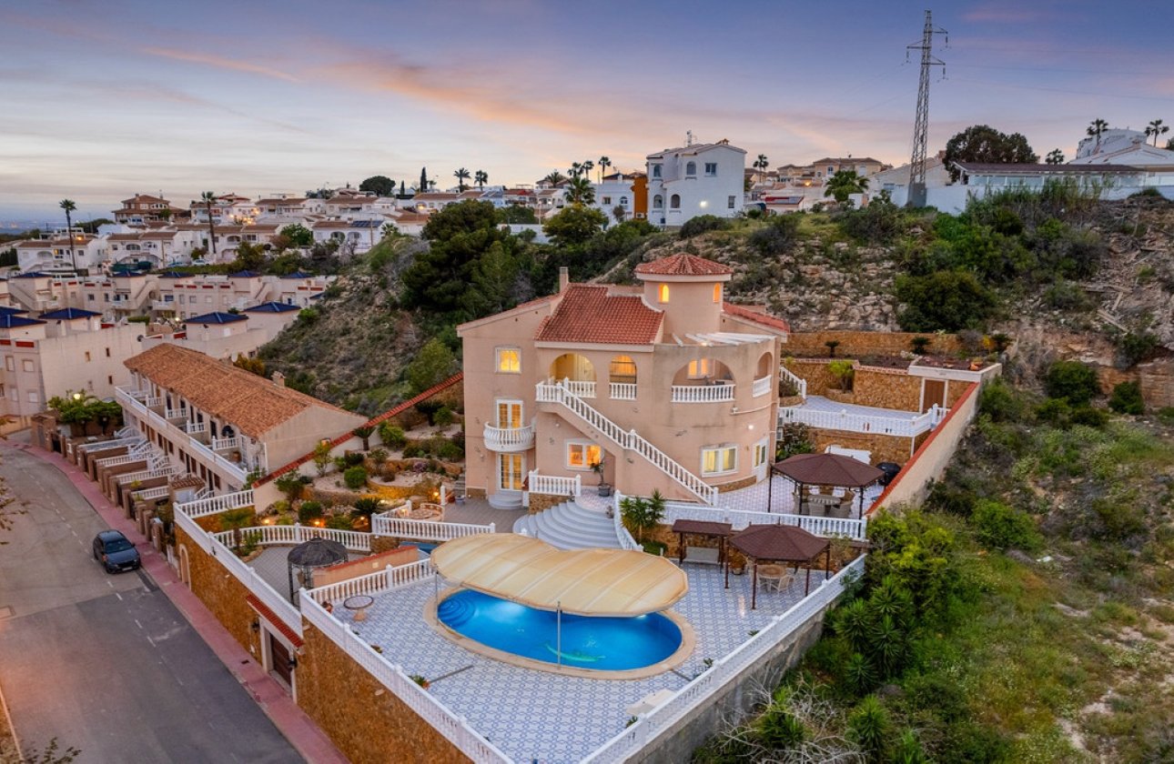 Használt ingatlanok - Villa -
Rojales - Ciudad Quesada