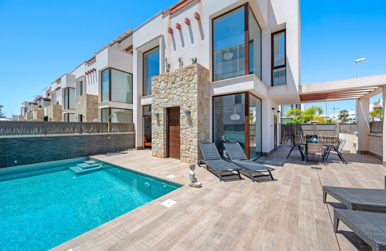 Használt ingatlanok - Villa -
Rojales - Ciudad Quesada