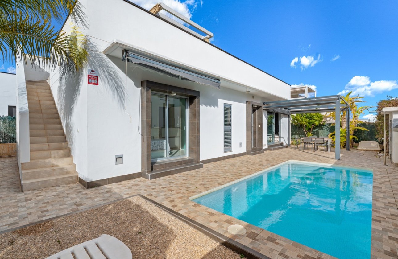 Használt ingatlanok - Villa -
Rojales - Ciudad Quesada