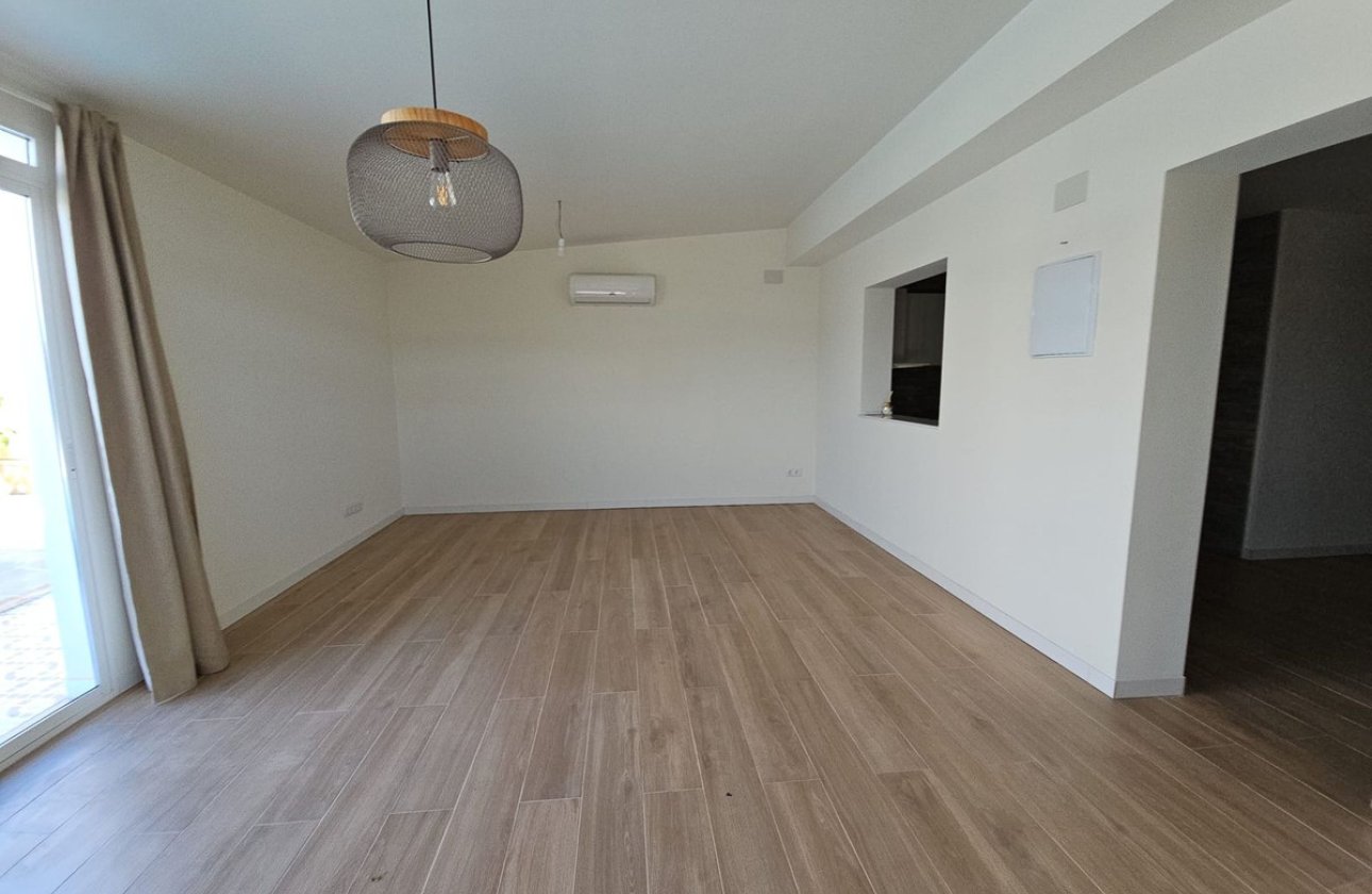 Használt ingatlanok - Villa -
Rojales - Ciudad Quesada