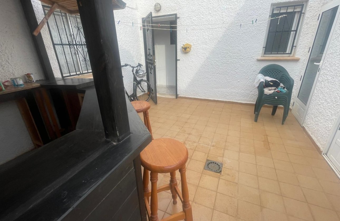 Használt ingatlanok - Villa -
Rojales - Ciudad Quesada