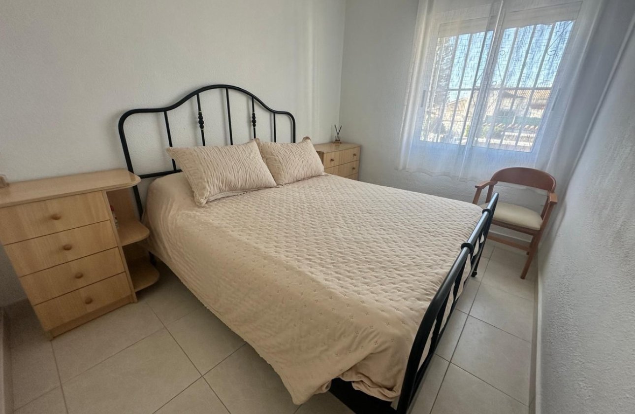 Használt ingatlanok - Villa -
Rojales - Ciudad Quesada