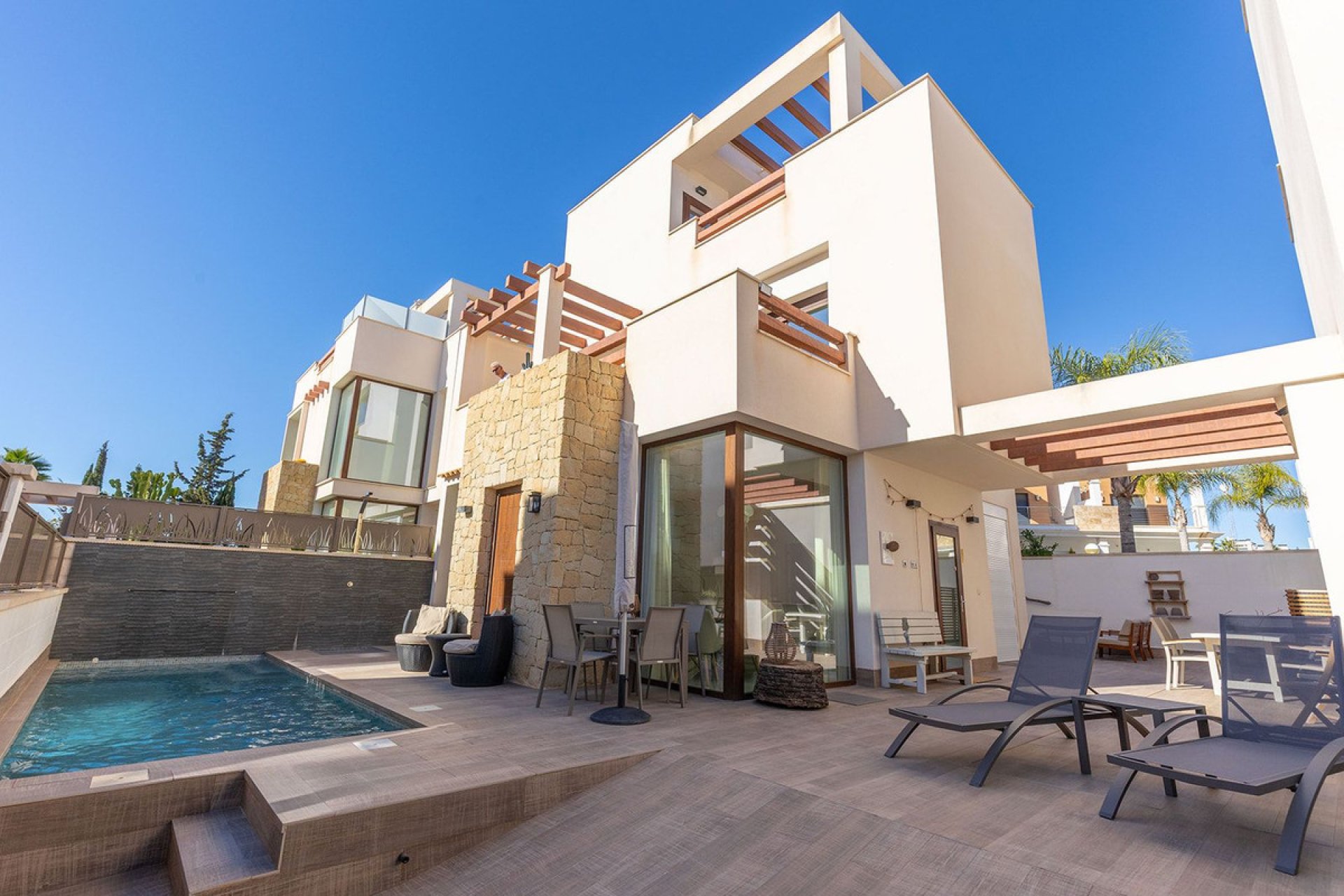 Használt ingatlanok - Villa -
Rojales - Ciudad Quesada