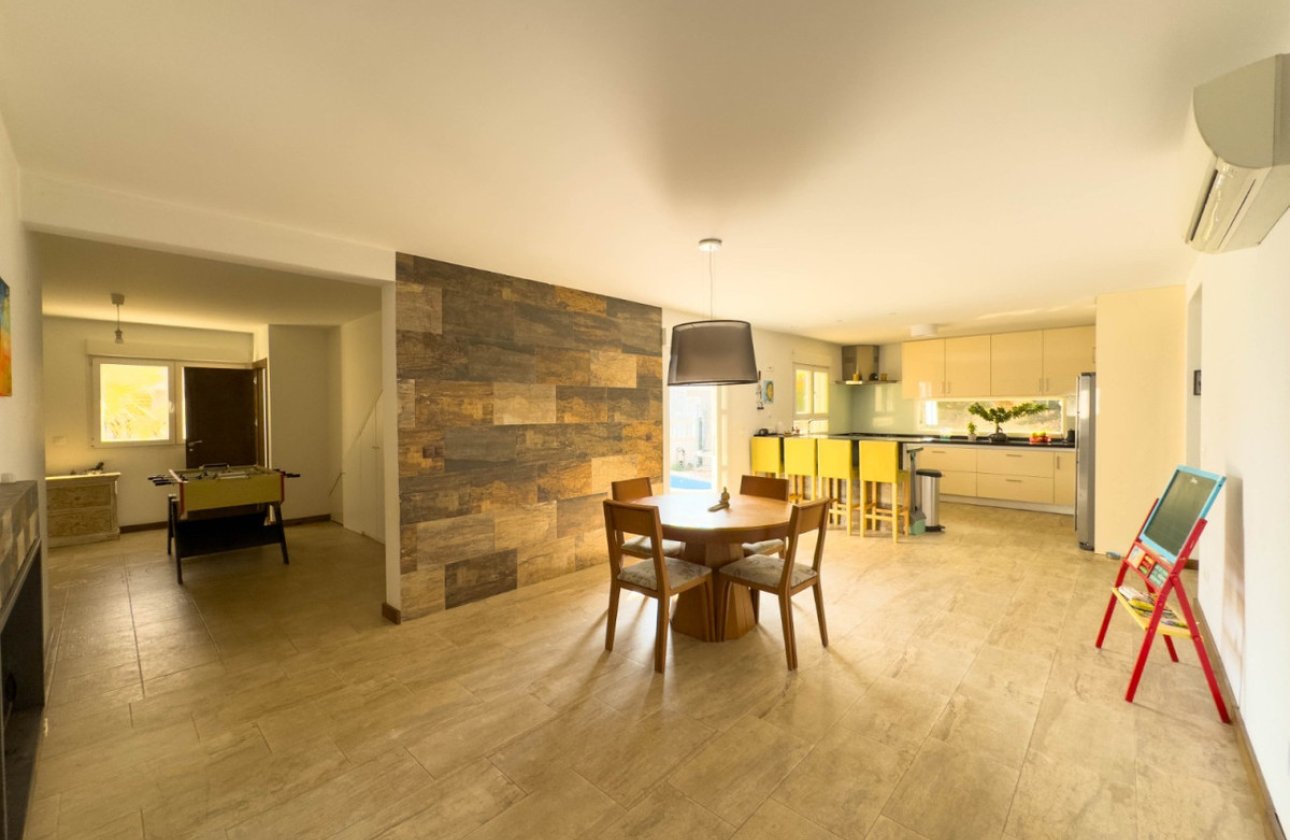 Használt ingatlanok - Villa -
Rojales - Dona Pepa