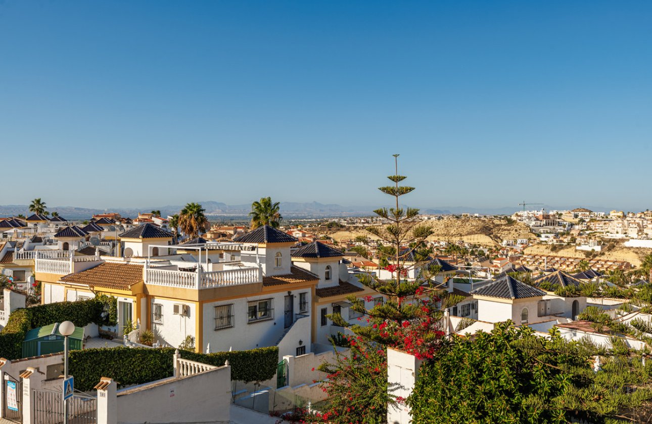 Használt ingatlanok - Villa -
Rojales - Rojales Centro