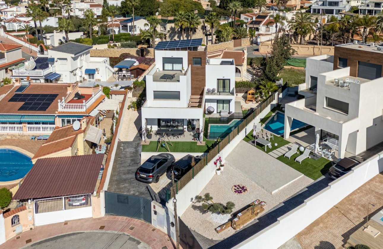 Használt ingatlanok - Villa -
Rojales - Rojales Centro