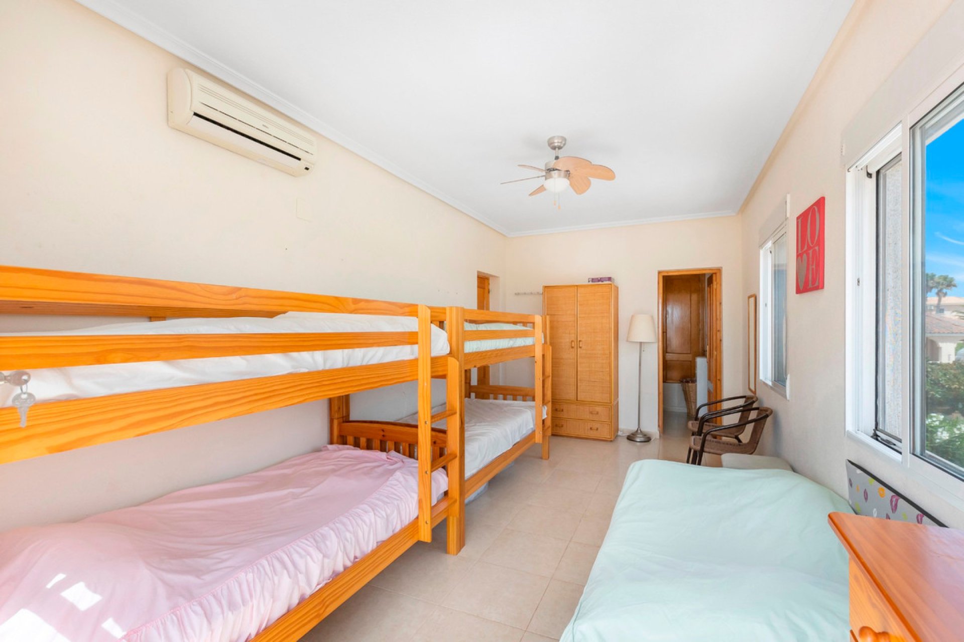 Használt ingatlanok - Villa -
San Fulgencio - La Marina