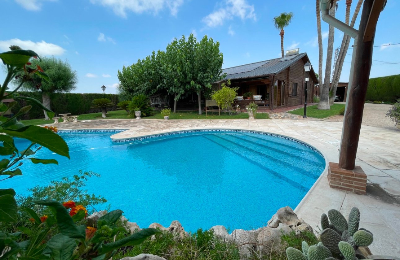 Használt ingatlanok - Villa -
San Fulgencio - La Marina