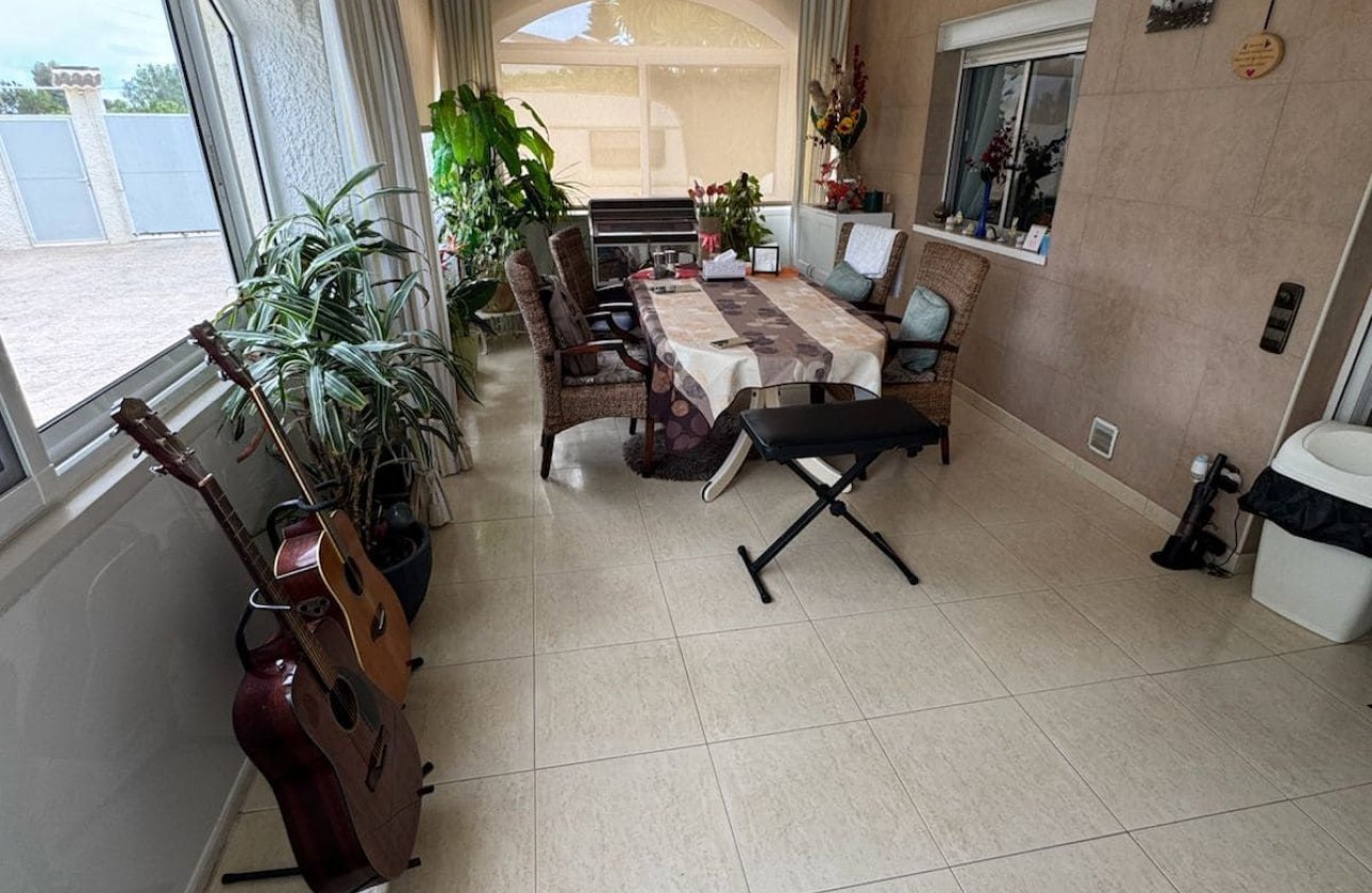 Használt ingatlanok - Villa -
San Fulgencio - La Marina