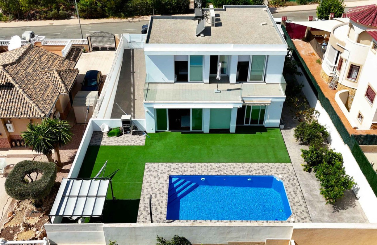 Használt ingatlanok - Villa -
San Fulgencio - San Fulgencio Centro