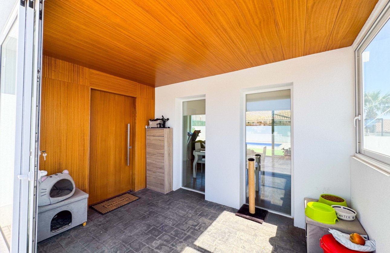 Használt ingatlanok - Villa -
San Fulgencio - San Fulgencio Centro