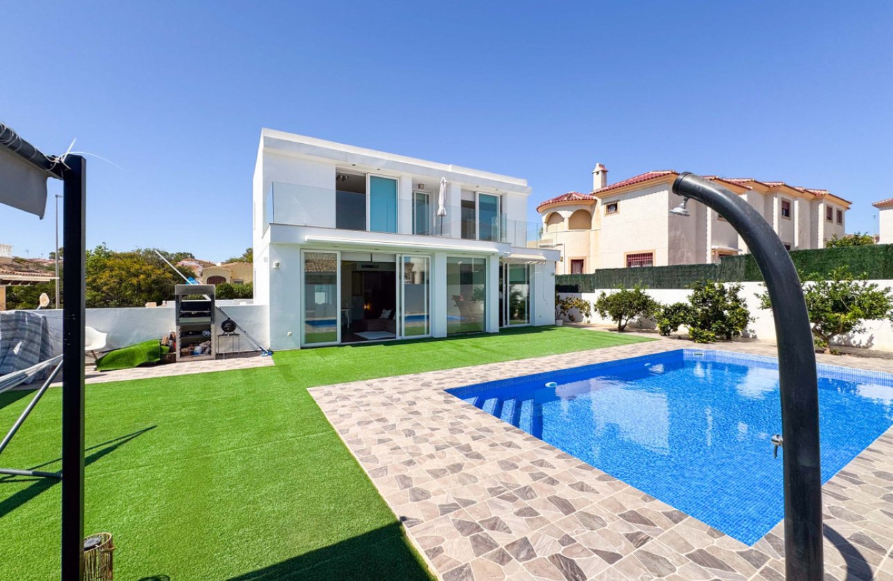 Használt ingatlanok - Villa -
San Fulgencio - San Fulgencio Centro