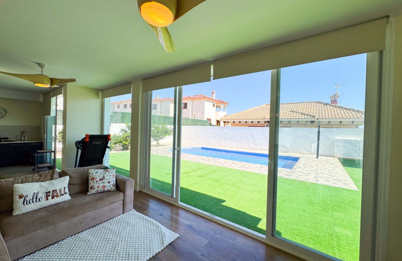 Használt ingatlanok - Villa -
San Fulgencio - San Fulgencio Centro