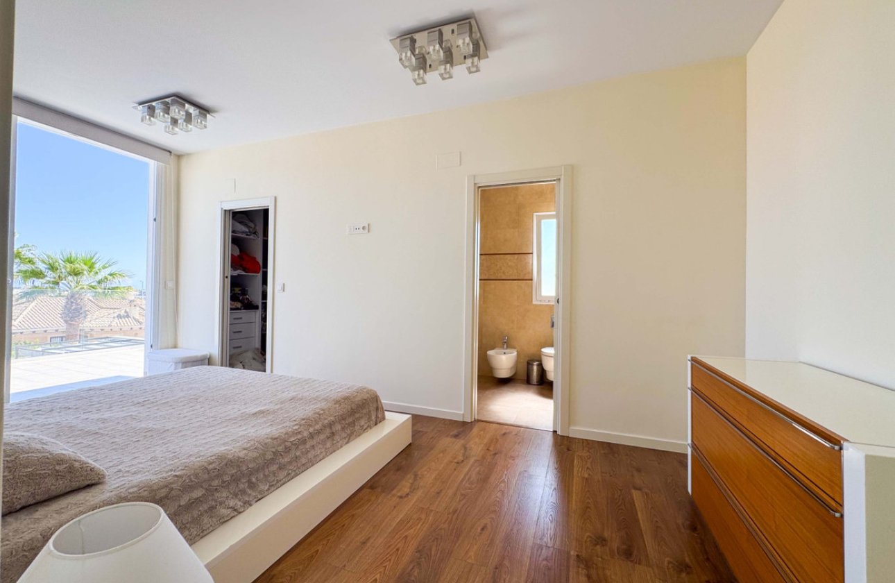 Használt ingatlanok - Villa -
San Fulgencio - San Fulgencio Centro