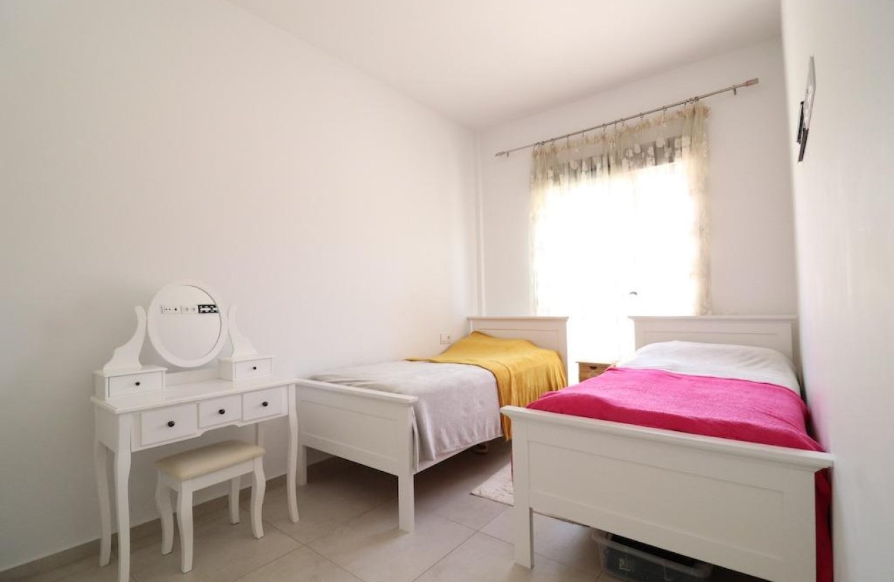 Használt ingatlanok - Villa -
San Miguel de Salinas - Urbanizaciones