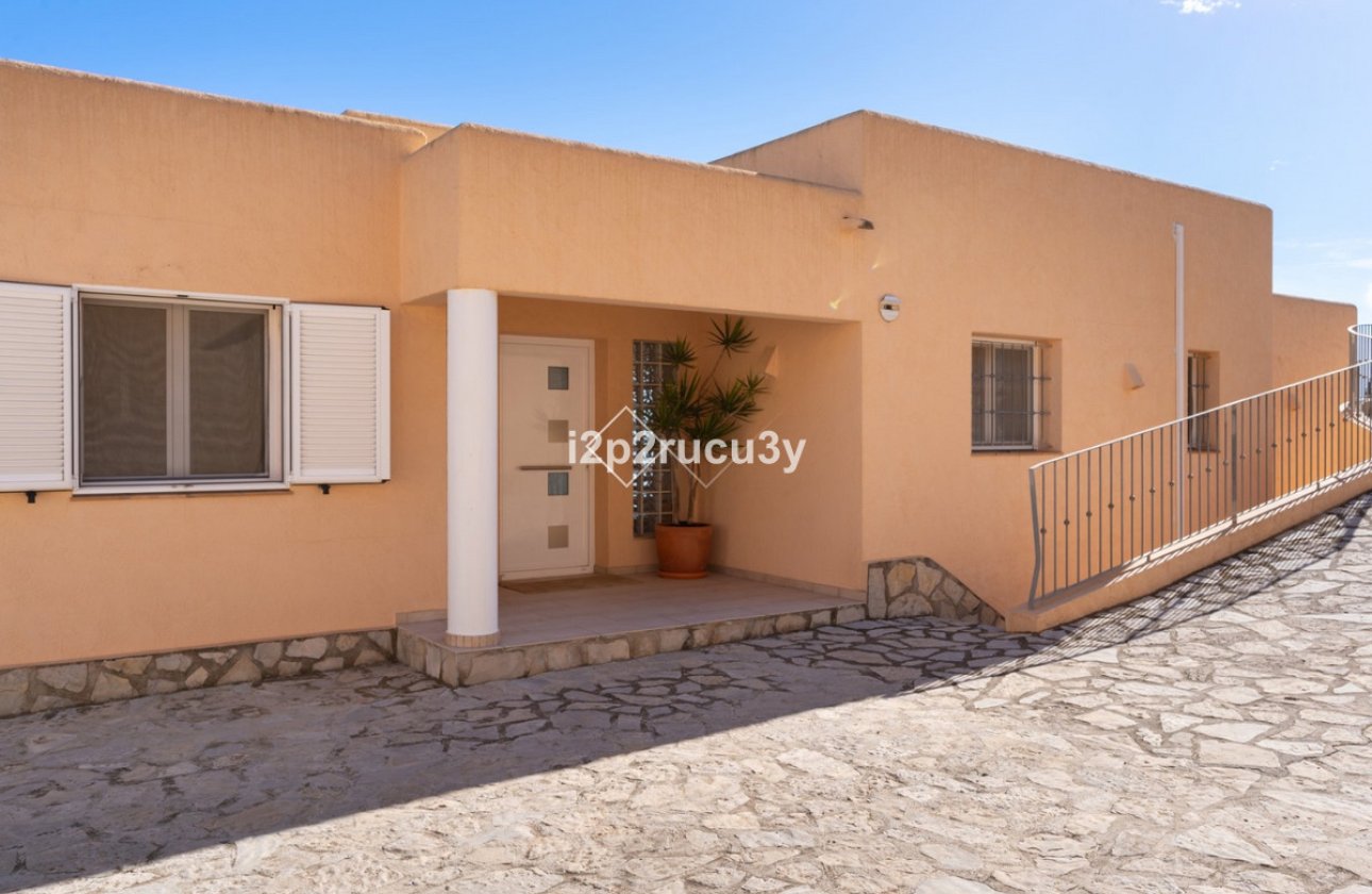 Használt ingatlanok - Villa -
Teulada - Moraira