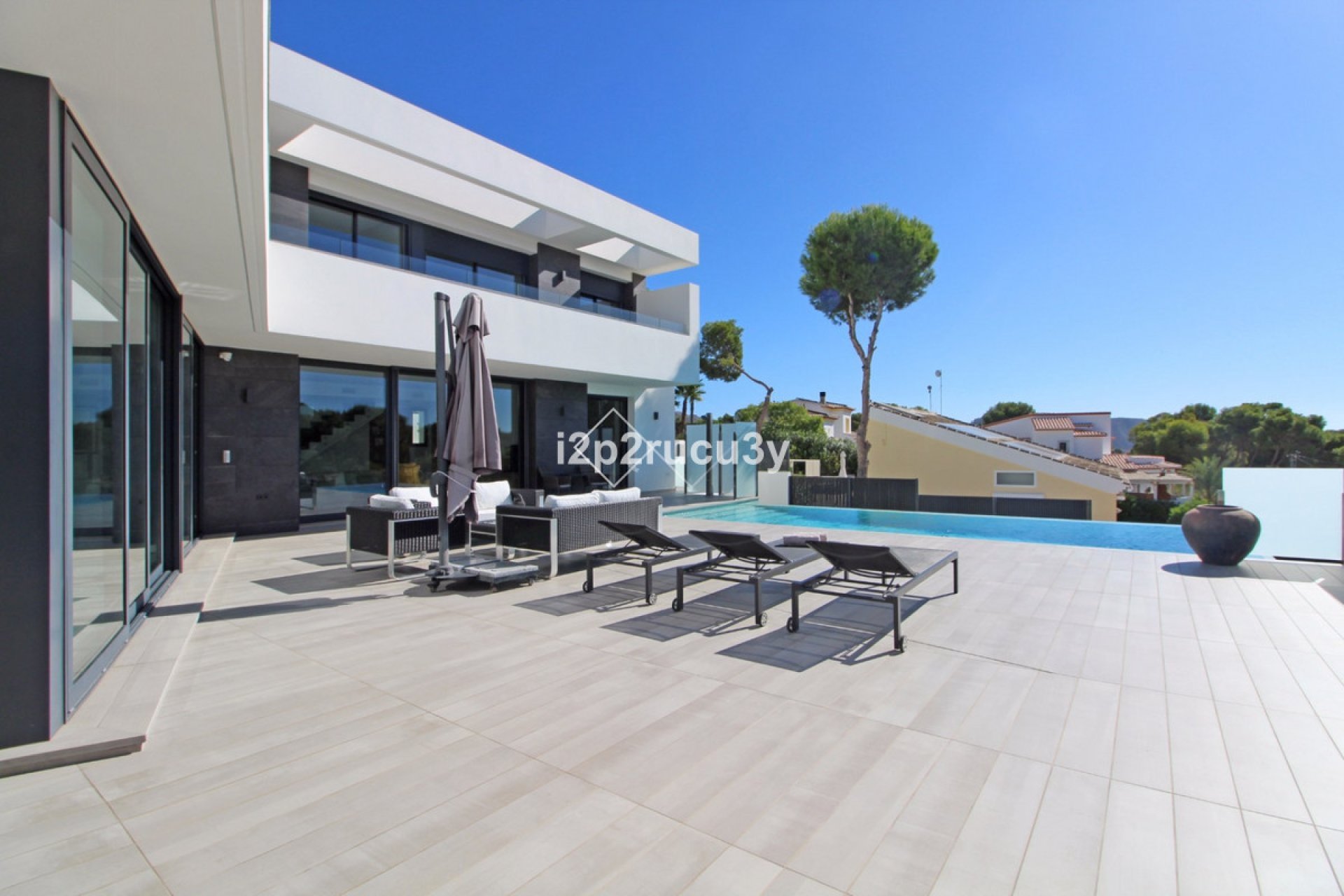 Használt ingatlanok - Villa -
Teulada - Moraira