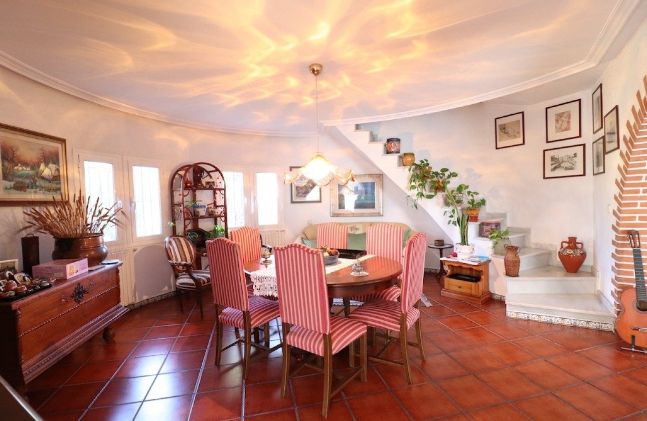 Használt ingatlanok - Villa -
Torrevieja - El chaparral