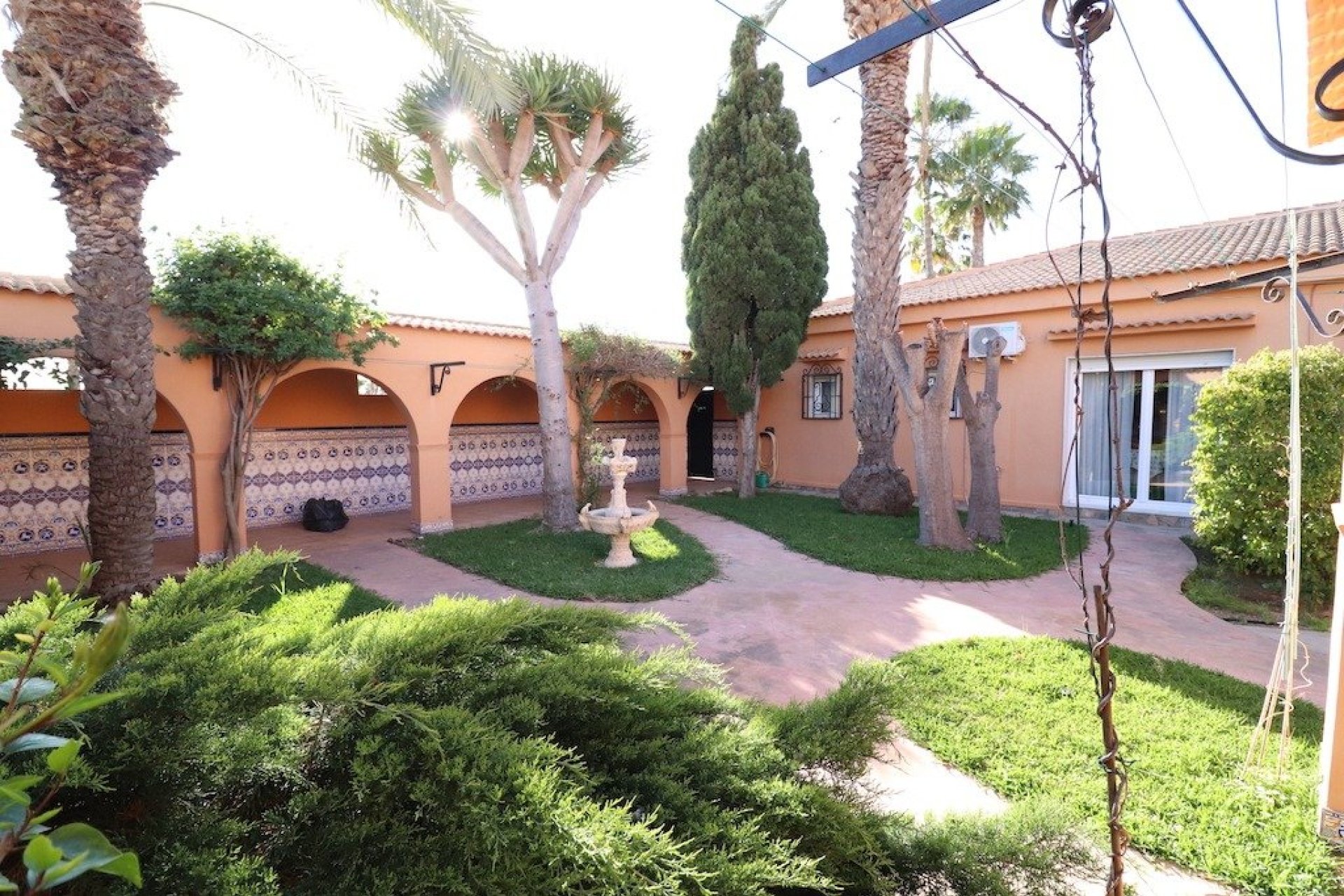 Használt ingatlanok - Villa -
Torrevieja - El chaparral