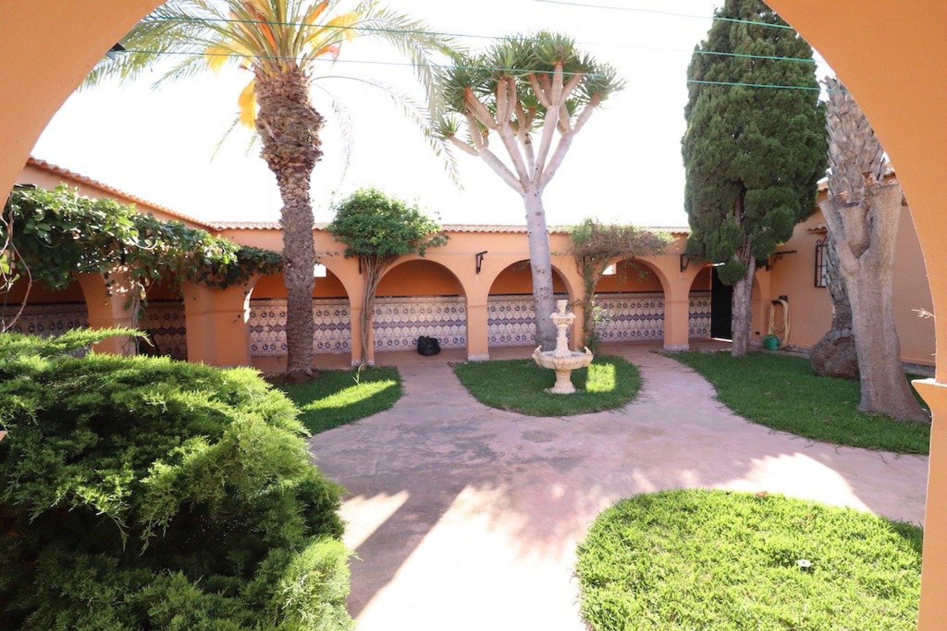 Használt ingatlanok - Villa -
Torrevieja - El chaparral