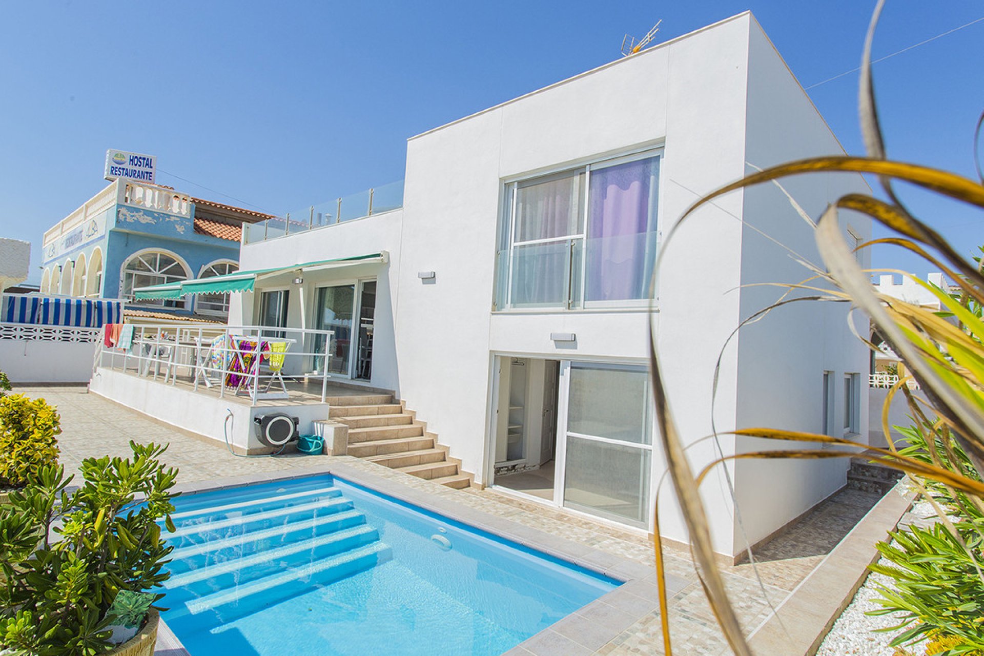 Használt ingatlanok - Villa -
Torrevieja - La Mata
