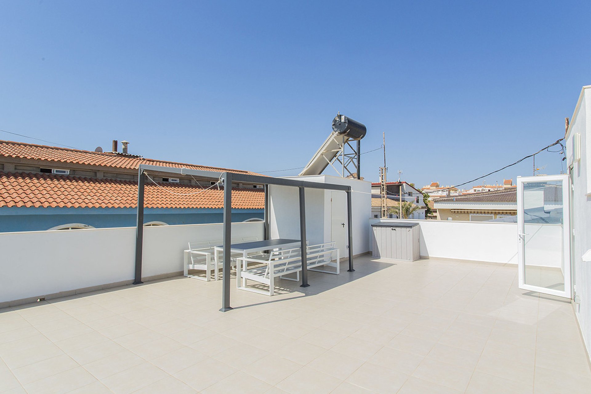 Használt ingatlanok - Villa -
Torrevieja - La Mata